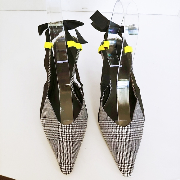 Zara Trafaulic Kitten Heels - Picture 2 of 8